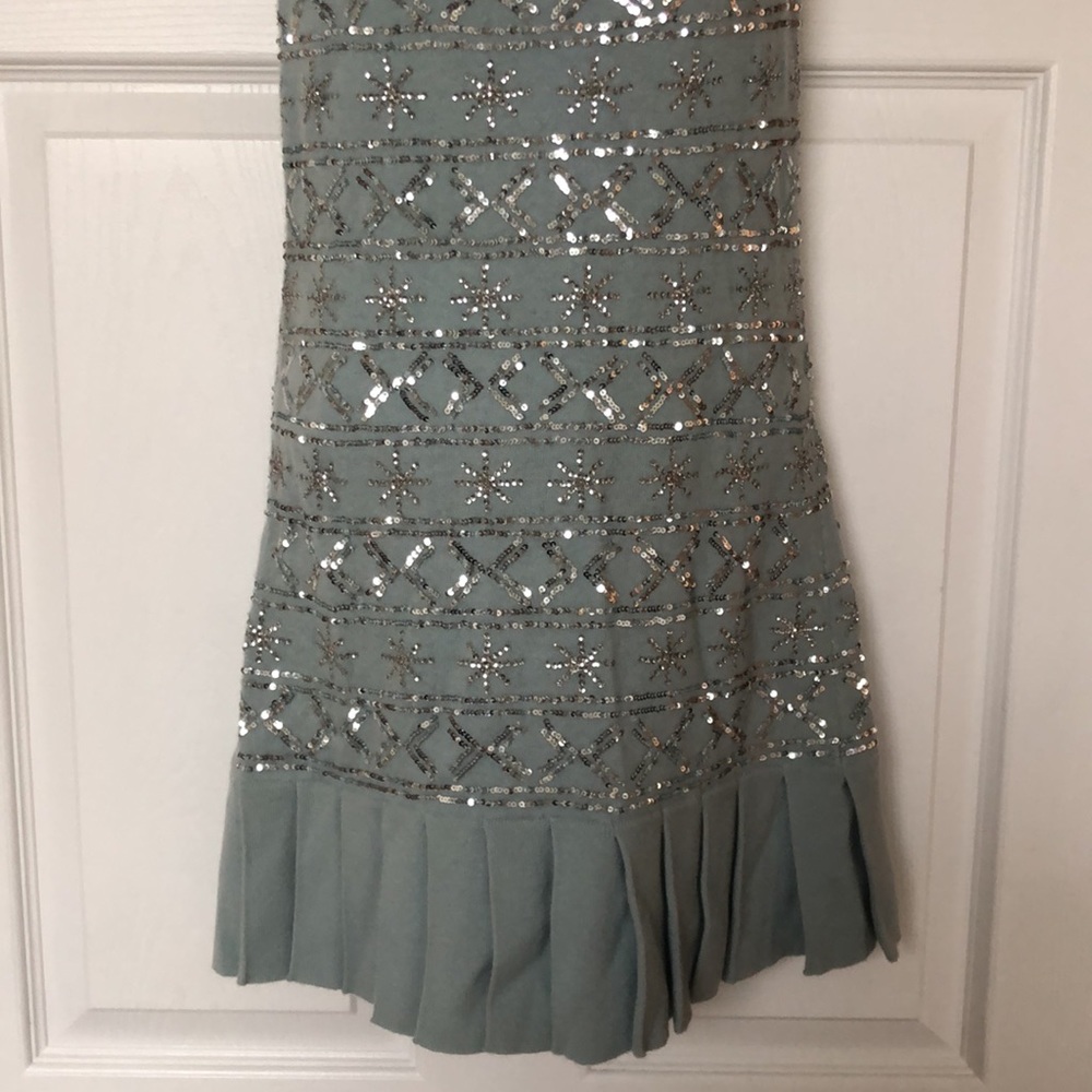 IISLI wool minidress size petite. - Picture 3 of 8